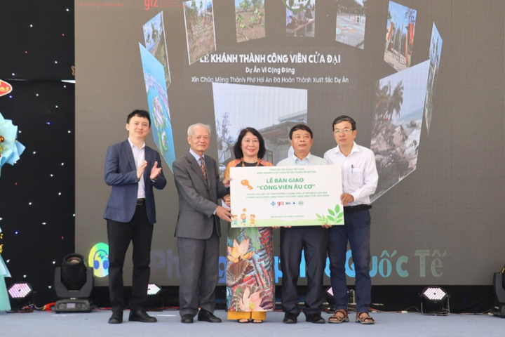 Inaugurating “Green Corridor” to combat coastal erosion